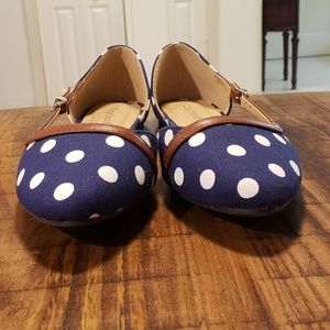 Flat shoes size 5.5